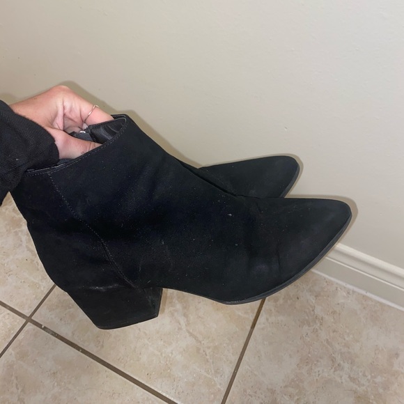 Black suede boots - Picture 1 of 3